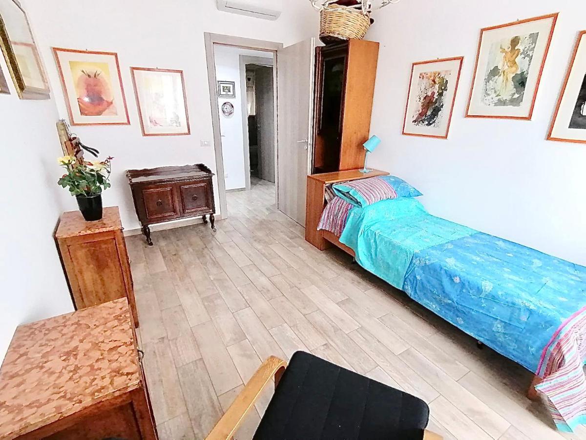 Ferienwohnung Relax Zambrini Lido di Ostia Exterior foto