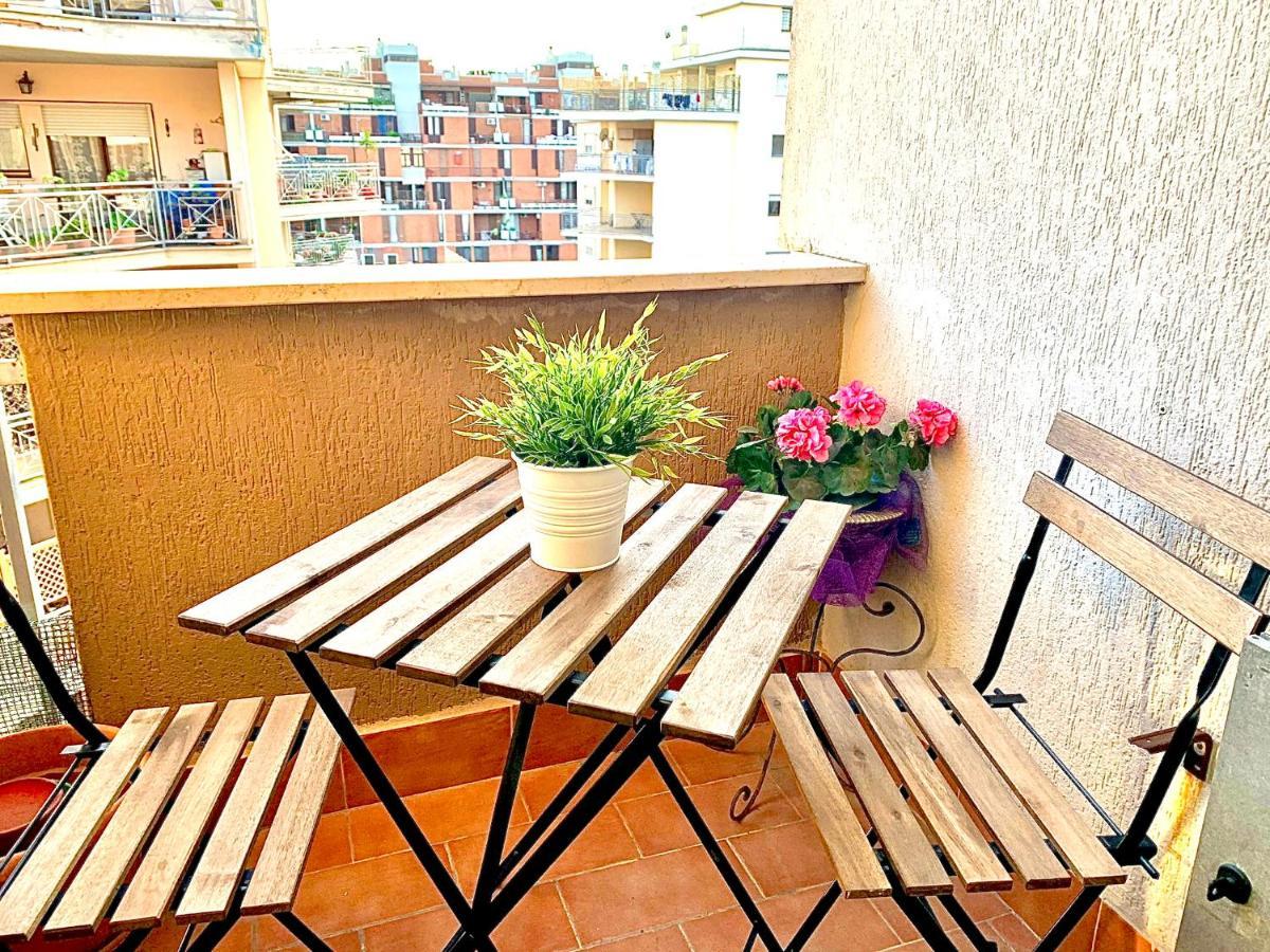 Ferienwohnung Relax Zambrini Lido di Ostia Exterior foto